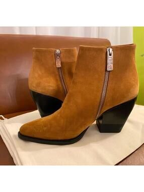 NIB Chloé Rylee Suede Ankle Boots Camel Tan Size 42 (US 10) – Brand New!